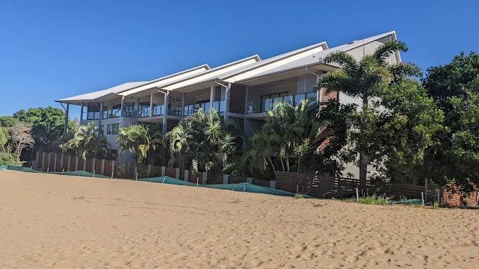 beach accomodation office